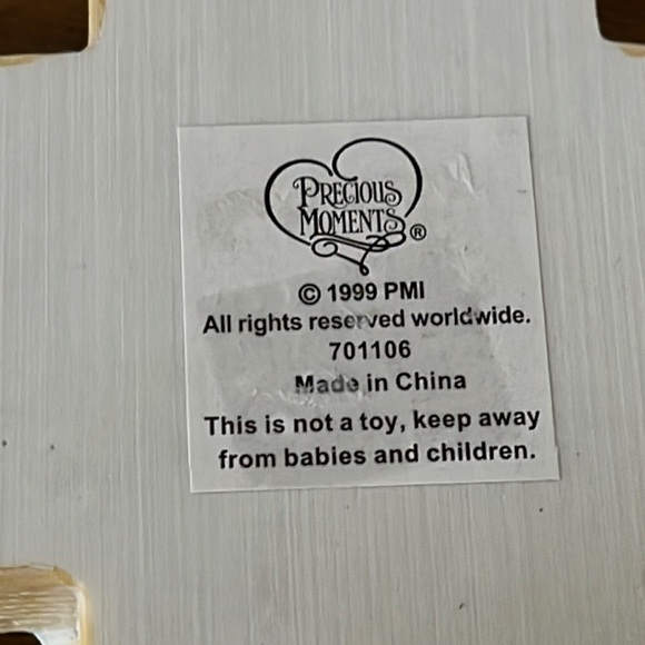 Vintage Precious Moments Children's Cross Baptism Christening Gift Nursery Faith - Picture 3 of 10